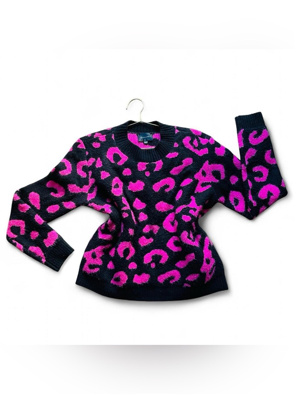 Line & Dot Pink Leopard Print Crewneck Sweater – Y2K Statement Knit (XS)